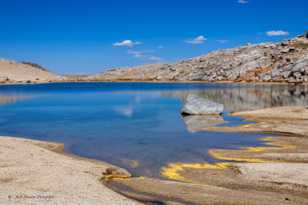 Mono Pass Lake looking north-0425.jpg